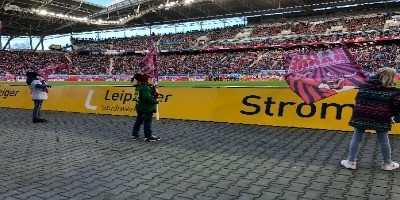 Fahnenschwenker Heimspiel gegen Hertha BSC Berlin